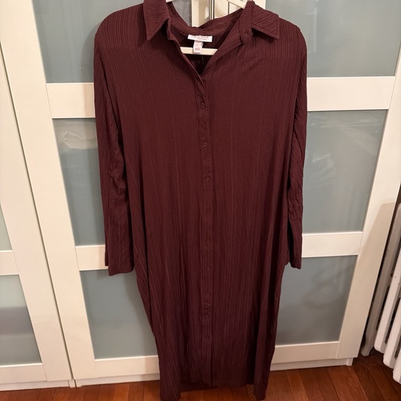 Ingrid & Isabel Dresses & Skirts - Ingrid & Isabel Long Button-Front Shirt Dress in Deep Burgundy